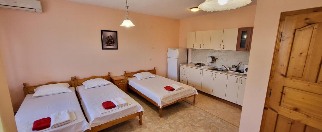 Amfora Guest House Byala  Eksteriør billede